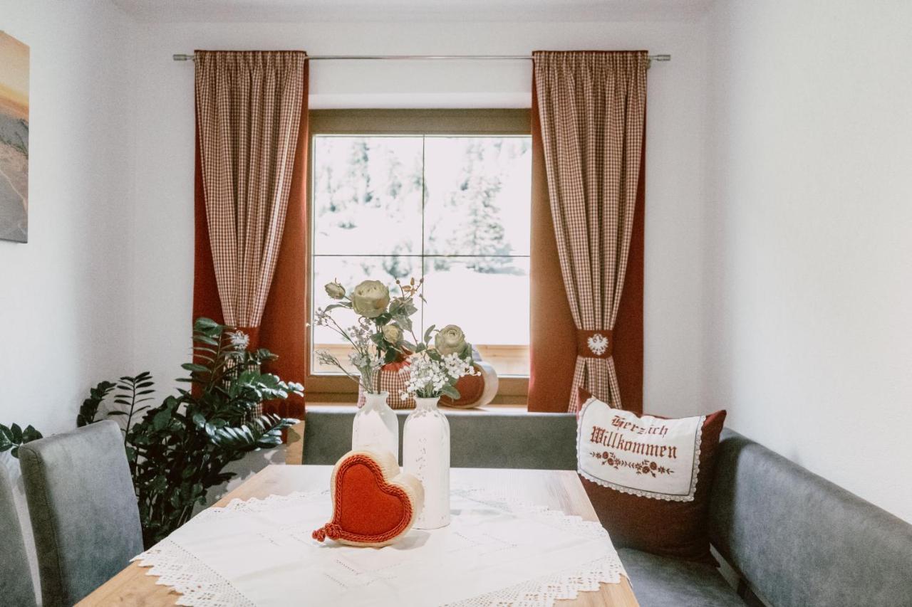 Nedererhof - Zimmer Enzian Mit Gemeinschaftskueche Schmirn Exteriér fotografie